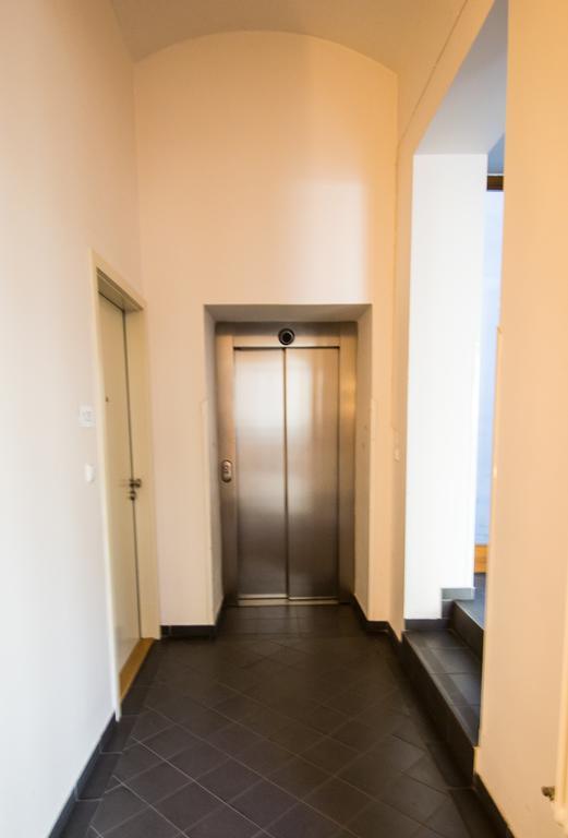 National Museum Apartment By Ruterra Prague Ngoại thất bức ảnh