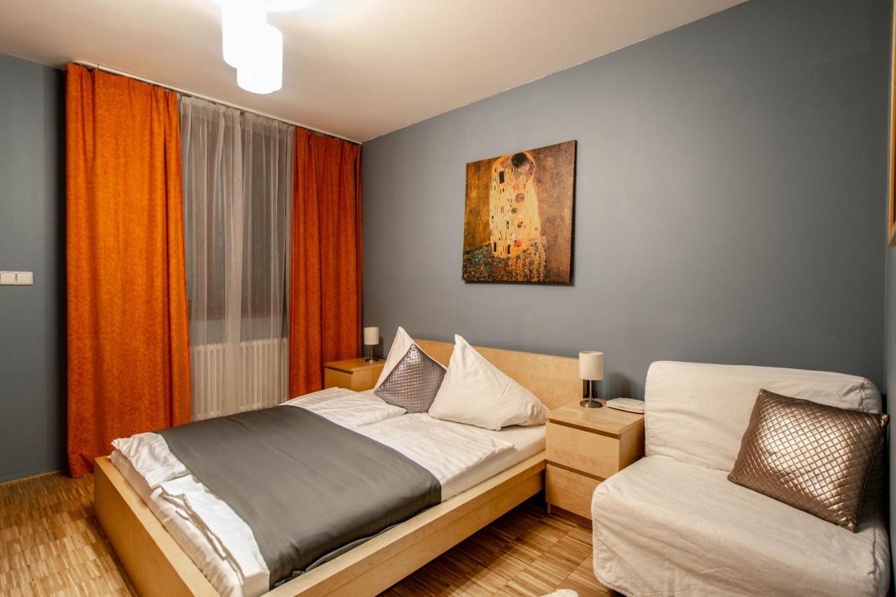 National Museum Apartment By Ruterra Prague Ngoại thất bức ảnh